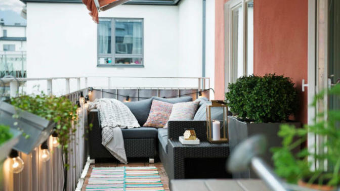 Kolları Sıvamanın Vakti Geldi: Balkon Temizliği Yapıyoruz!