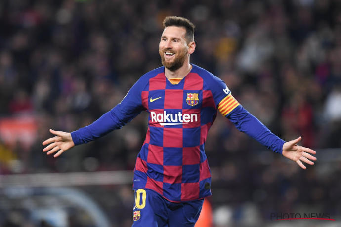 Sağ Kanat Mevkisinde Oynayan En iyi 10 Futbolcu