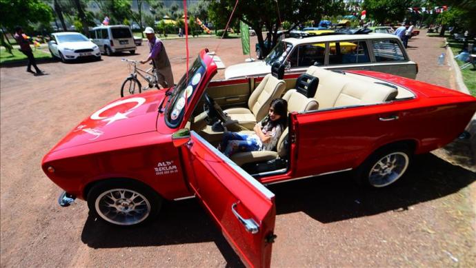 Kim demiş bu arabanın Cabrio modeli Türkiyede yok diye?