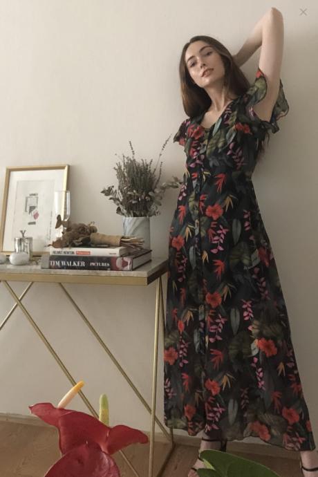 Moda Eleştirmenim Olur musun? Romantik Sonbaharın En Rahat Maxi Elbiselerini Sen Yorumla
