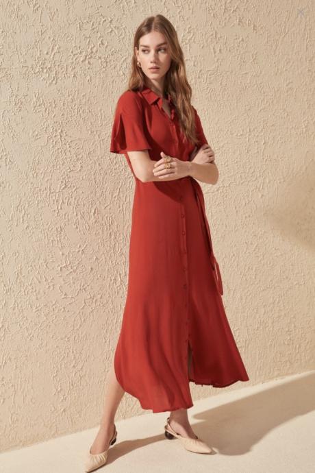 Moda Eleştirmenim Olur musun? Romantik Sonbaharın En Rahat Maxi Elbiselerini Sen Yorumla