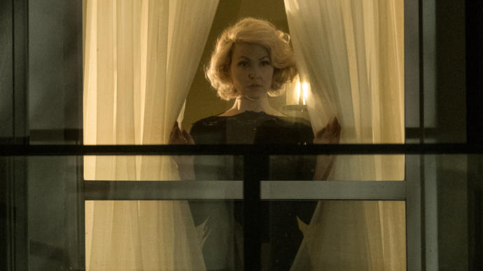 İlk Görüşte Saplantı: The Neighbor in the Window