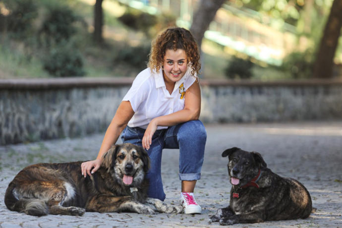 Hercai Dizisinin Melikesi Güzel Oyuncu Aslı Samat KizlarSoruyorda Bizimle!
