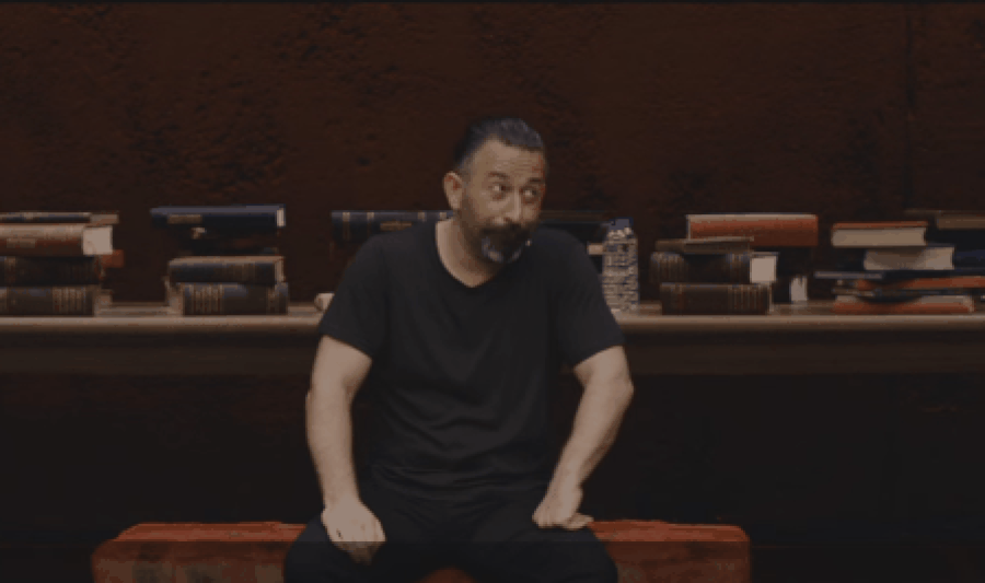 Beden dili ile ilgili Gif bulmak zor, en yakını buydu.