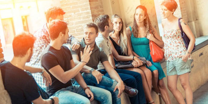 Sosyal Fobi Nedir? Nasıl Başa Çıkılır?