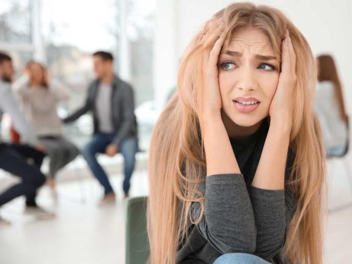 Sosyal Fobi Nedir? Nasıl Başa Çıkılır?