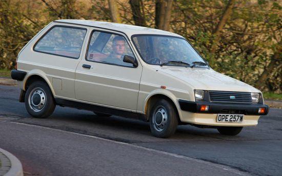 1981de yapılan Mini Metro Zamanın VW polo ve Ford Fiasta arabalarına çok benziyordu.