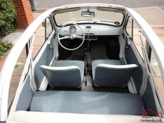 Fiat 500ün iç kısmının üstten görünüşü