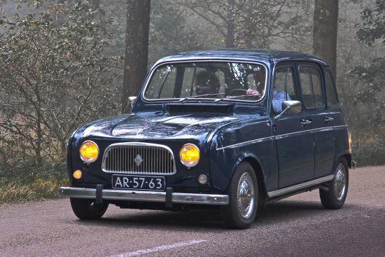 1958 R4 yollarda
