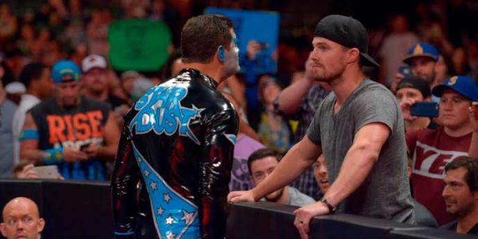 Stardust vs Oliver Queen ( Stephen Amell )