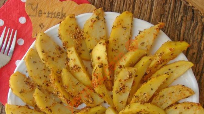 Mutfağın Demirbaşı: Fırında Susamlı Patates Tarifi!