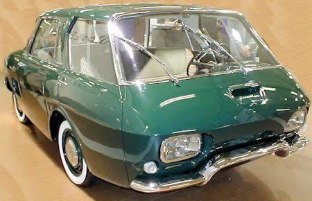 Arka gibi görünen ön tarafIn şekli daha sonra Renault Espce modelinde kullanışmıştı
