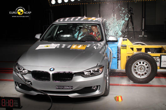 F30 kasa BMW Euro Ncap yanal çarpma testinde