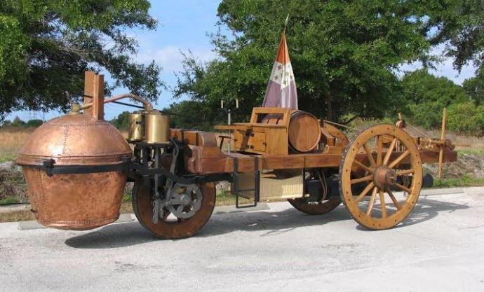 Nicholas Joseph Cugnot tarafından yapılan ve adına FARDIER dediği ilk motorlu taşıtın bir replikası