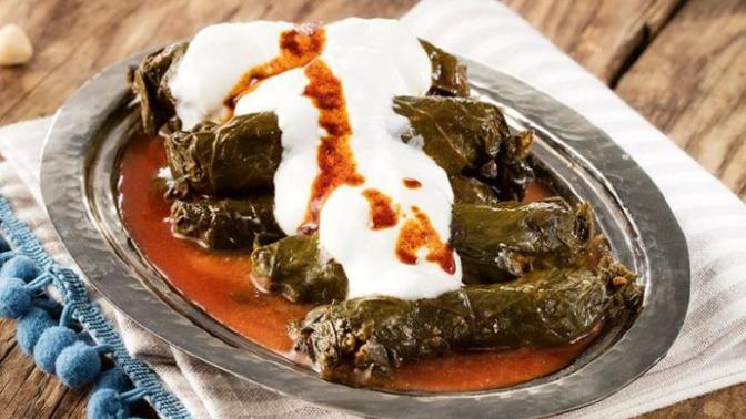 Yiyeceklerle Konuşan Adam'dan Veganlar İçin Bir Dolma Tarifi