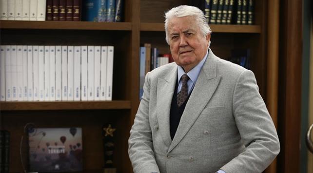 Genişçe bir kütüphanesi bulunmakta.