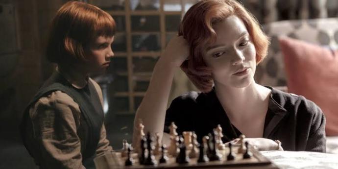 Netflixin Yeni Dizisi Queens Gambiti İnceliyorum