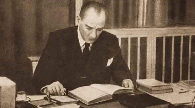 Aramızdan Ayrılalı 82 Yıl Oldu! Atatürkü En Sevdikleri İle Analım!