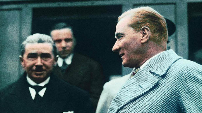 Aramızdan Ayrılalı 82 Yıl Oldu! Atatürkü En Sevdikleri İle Analım!