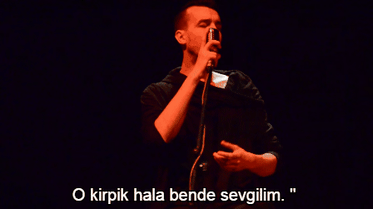 Aldatan erkek yoktur, göz yuman kadın vardır. Zira hiçbir kadın aptal değildir.