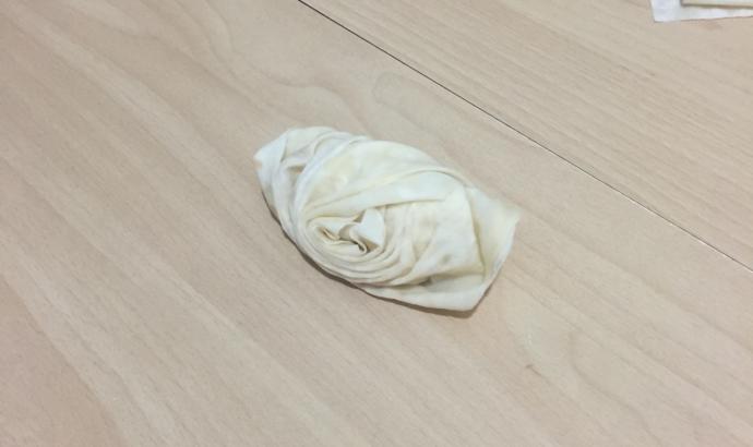 Arzuya göre pişmeden önce böreklerin üzerine bir şişe soda dökebilirsiniz..