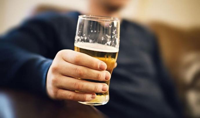 Alkol ve Seks: Harika Bir İkili Mi Yoksa Yatak Odasına Atılan Dinamit Mi?