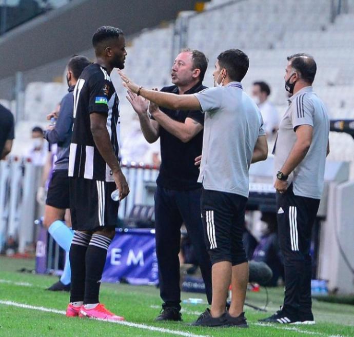 Cyle Larin.