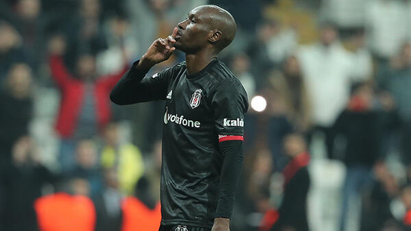 Atiba Hutchinson.