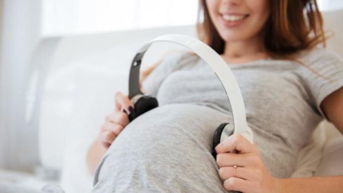 Anne Karnındaki Bebeğe Müzik Dinletmeli mi? 