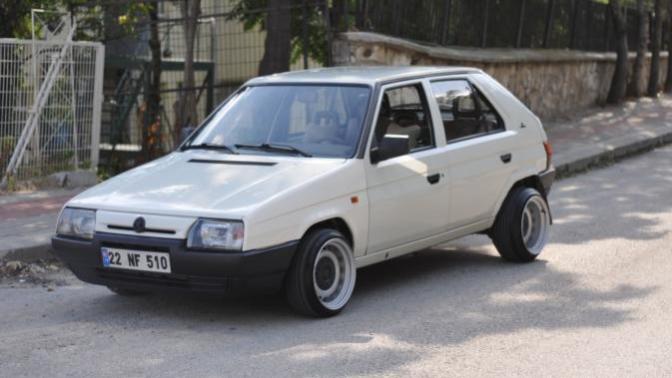 Soğukların Tatlı Çocuğu: Skoda Favorit!