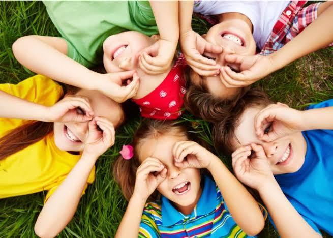 Mutsuz Bir Çocuğa mı Sahipsiniz? İşte Çocuğunuzu Mutlu Etmenin Yolları!