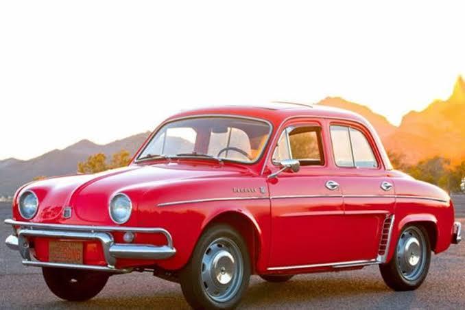 Ekonomik Otomobiller Furyasında Bir Fransız: Renault Dauphine!