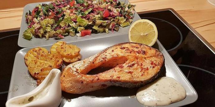 Balık salatasız olmaz