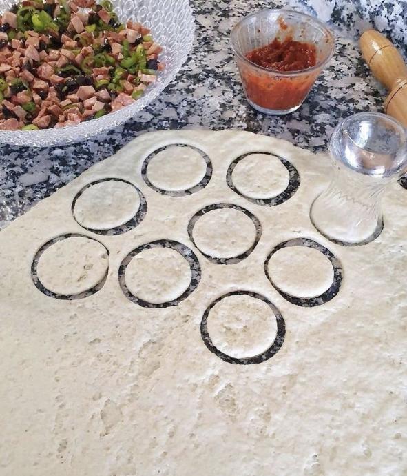 Sevimli Ve Lezzetli Mini Pizza Tarifi 🍕