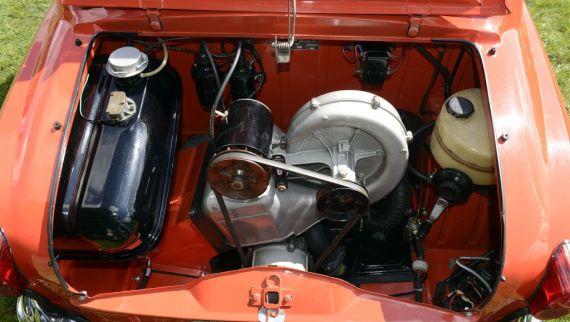 Mikro Otomobiller Furyasında Bir Fransız: Vespa 400!