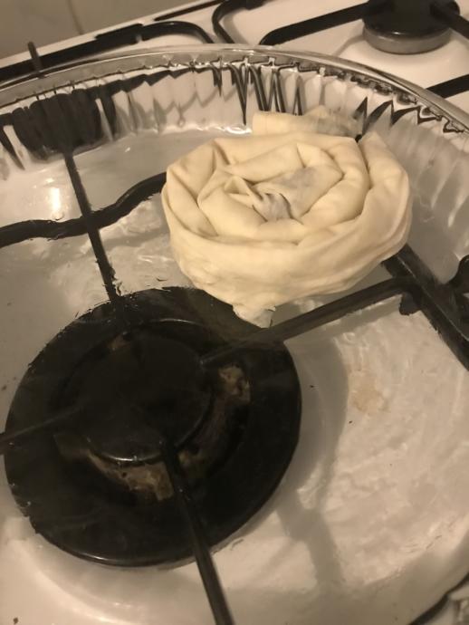 Çayın En Lezzetli Refakatçisi: Ispanaklı Börek Tarifim