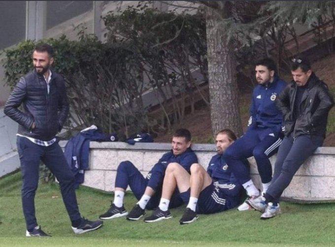 Fenerbahçenin Sorunu Nedir ve Erol Bulut Gitmeli mi?