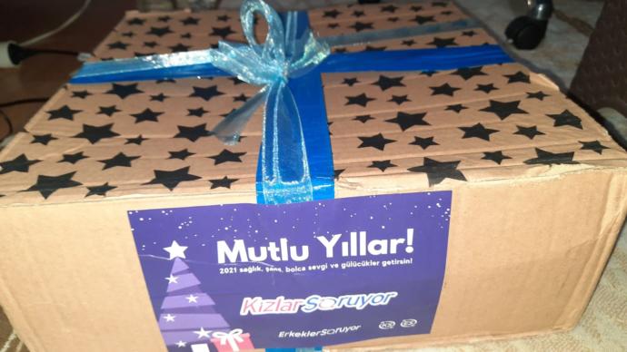 Efsane Kutuyu Hep Beraber Açalım: KizlarSoruyor Yeni Yıl Hediyelerim!