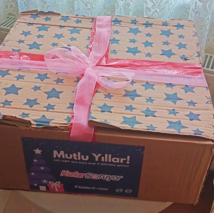 Yıldız Fenomen Seçilmek ve Muhteşem Yeni Yıl Hediyeleri İçeren Tatlı Kutu! 😍❤️