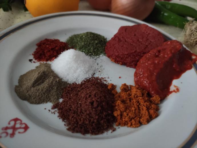 Kebapçıların Sır Gibi Sakladığı Acılı Ezme Tarifim