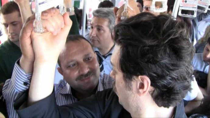 Otobüs Yolculuklarının Unutulmaz Klişeleri