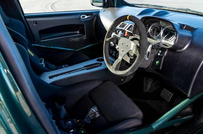 Cygnet V8’in iç tasarımı tam bir yarış arabasıydı