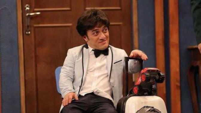 O, Güldürme Sanatının En Son Temsilcilerinden: Çok Güzel Hareketler Bunlar 2'nin Göz Bebeği Hamza Yazıcı KizlarSoruyor'da!