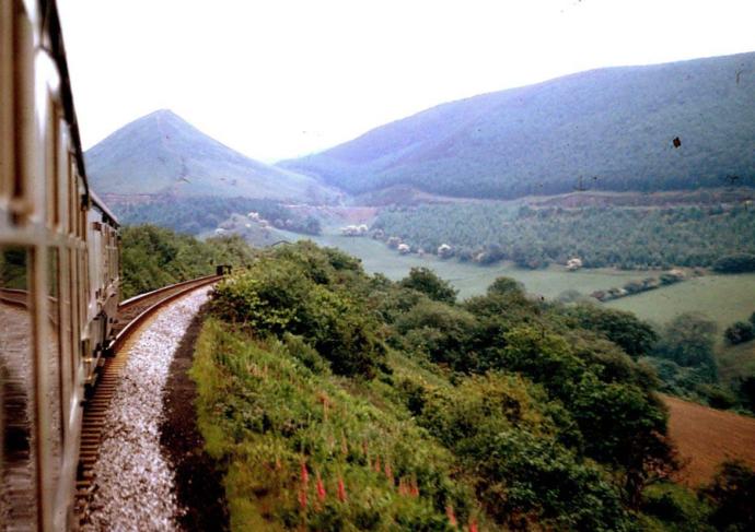 Onunla Seyahat Bambaşka: Tüm Dünyadan En Güzel Tren Yolculuğu Rotaları