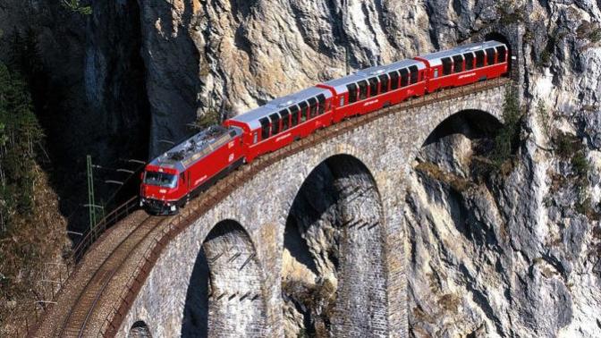 Onunla Seyahat Bambaşka: Tüm Dünya'dan En Güzel Tren Yolculuğu Rotaları