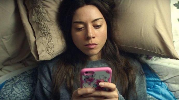Yalnız Bir Genç Kızın Instagram Fenomenine Saplantısı: Ingrid Goes West