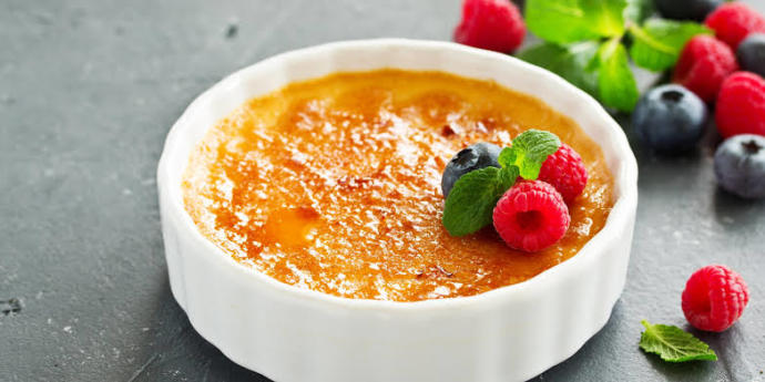 Bu Tatlıya Fransız Kalmayın! Fransa’nın Meşhur Creme Brulee Tatlısı Tarifi!
