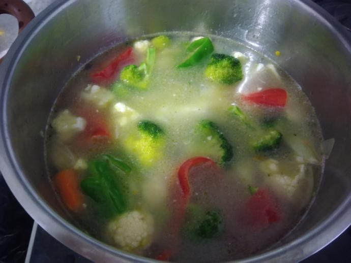Vitamin Ordusu Görevde : Sebzeli Mercimek Çorbası