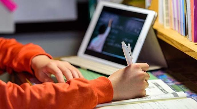 Online/Çevrimiçi Derslerde Dikkat Edilmesi Gereken Unsurlar Nelerdir?