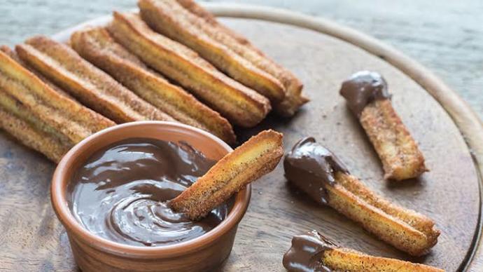 Yiyenleri Lezzetiyle Çıldırtan Çılgın İspanyol “Churros” Tatlısı Tarifi!